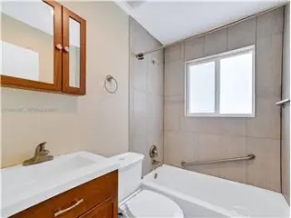 Propiedad de alquiler con 3 dormitorios y 2 baños en Fort Lauderdale