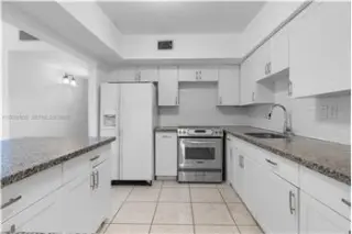 Propiedad en alquiler con 5 dormitorios y 2 baños en Wilton Manors