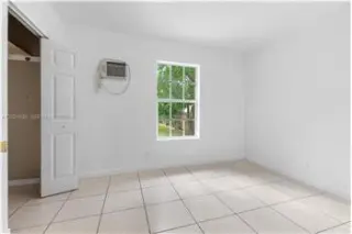 Propiedad en alquiler con 5 dormitorios y 2 baños en Wilton Manors