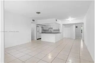 Propiedad en alquiler con 5 dormitorios y 2 baños en Wilton Manors