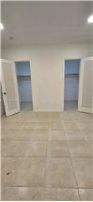 Propiedad en alquiler con 4 dormitorios y 2 baños en Miami