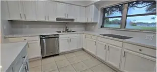 Propiedad en alquiler con 4 dormitorios y 2 baños en Miami