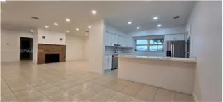 Propiedad en alquiler con 4 dormitorios y 2 baños en Miami