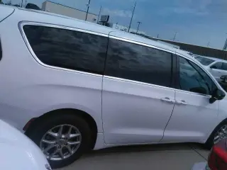 Chrysler Pacifica 2025 Select 4dr Mini-Van