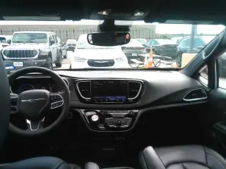 Chrysler Pacifica 2025 Select 4dr Mini-Van