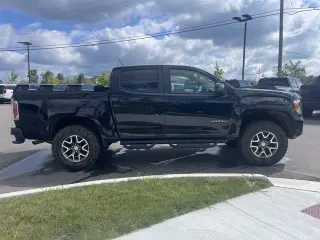 GMC Canyon 2021 4x4 AT4 4dr Crew Cab 5 ft. SB (Cloth)