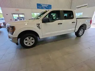 Ford F-150 2023 4x4 XLT 4 puertas SuperCrew 5.5 pies. SB