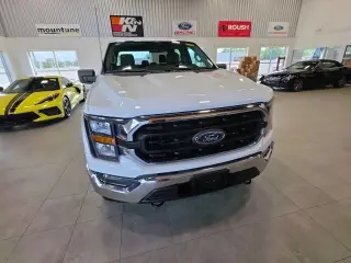Ford F-150 2023 4x4 XLT 4 puertas SuperCrew 5.5 pies. SB