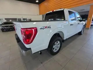 Ford F-150 2023 4x4 XLT 4 puertas SuperCrew 5.5 pies. SB