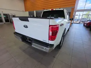 Ford F-150 2023 4x4 XLT 4 puertas SuperCrew 5.5 pies. SB
