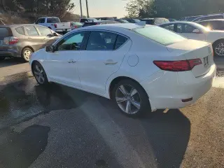 Acura ILX 2013 2.0L 4dr Sedan w/Technology Package