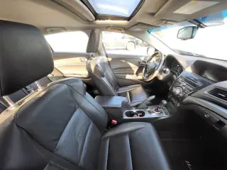 Acura ILX 2013 2.0L 4dr Sedan w/Technology Package