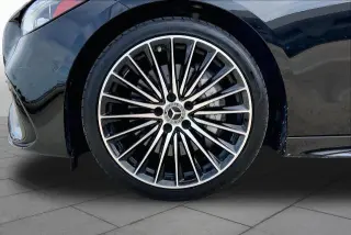 Mercedes-Benz Clase C 2023 C 300 Sedán de 4 puertas