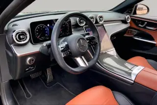 Mercedes-Benz Clase C 2023 C 300 Sedán de 4 puertas