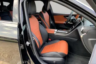Mercedes-Benz Clase C 2023 C 300 Sedán de 4 puertas