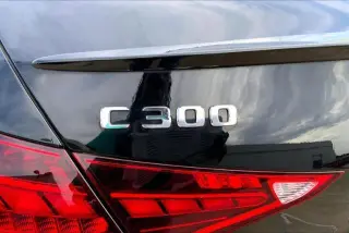 Mercedes-Benz Clase C 2023 C 300 Sedán de 4 puertas