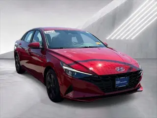 Hyundai ELANTRA 2023 SEL Sedán 4 puertas