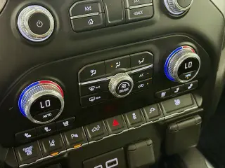 GMC Sierra 2500HD 2020 4x4 SLT Cabina Crew 4 puertas carrocería corta