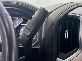 GMC Sierra 2500HD 2020 4x4 SLT Cabina Crew 4 puertas carrocería corta