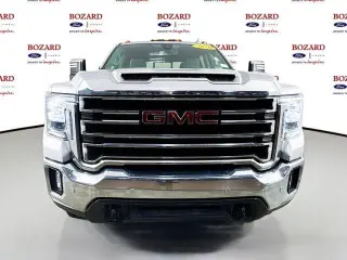 GMC Sierra 2500HD 2020 4x4 SLT Cabina Crew 4 puertas carrocería corta