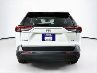 Toyota RAV4 2021 XLE 4 SUV