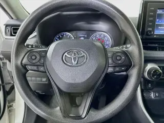 Toyota RAV4 2021 XLE 4 SUV