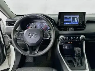 Toyota RAV4 2021 XLE 4 SUV