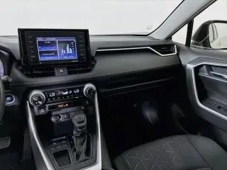 Toyota RAV4 2021 XLE 4 SUV