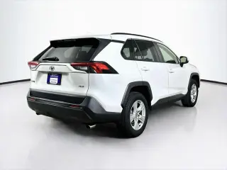 Toyota RAV4 2021 XLE 4 SUV
