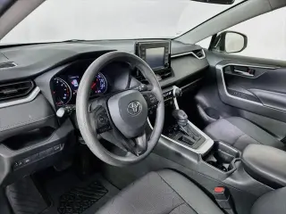 Toyota RAV4 2021 XLE 4 SUV
