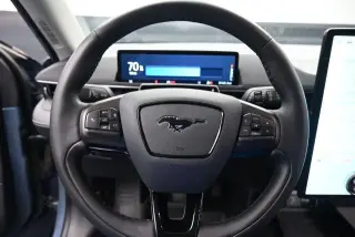 Ford Mustang Mach-E 2024 Select 4dr SUV