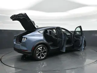 Ford Mustang Mach-E 2024 Select 4dr SUV