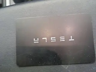 Tesla Model Y 2023 AWD Performance 4dr Crossover