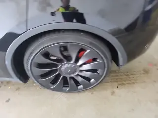 Tesla Model Y 2023 AWD Performance 4dr Crossover