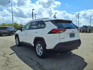Toyota RAV4 2019 AWD LE SUV de 4 puertas