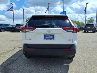 Toyota RAV4 2019 AWD LE SUV de 4 puertas