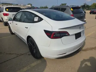 Tesla Model 3 2023 AWD Performance 4dr Sedán
