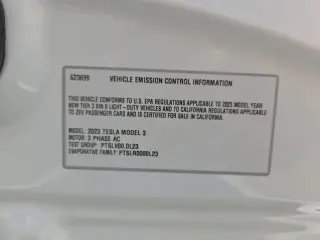 Tesla Model 3 2023 AWD Performance 4dr Sedán