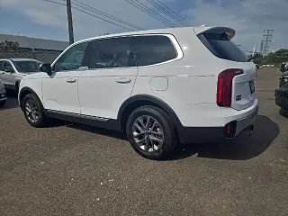 Kia Telluride 2024 LX SUV de 4 puertas