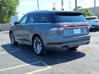Lincoln Aviator 2023 AWD Grand Touring SUV de 4 puertas