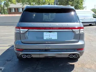 Lincoln Aviator 2023 AWD Grand Touring SUV de 4 puertas