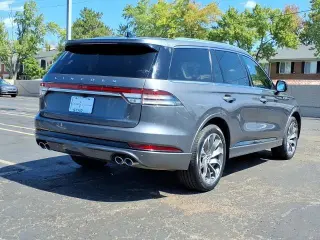 Lincoln Aviator 2023 AWD Grand Touring SUV de 4 puertas
