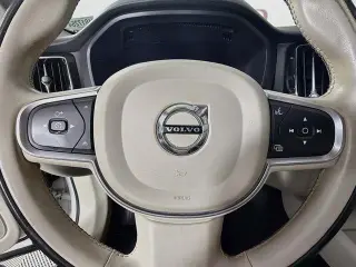 Volvo XC60 2018 AWD T5 Momentum 4dr SUV