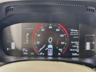 Volvo XC60 2018 AWD T5 Momentum 4dr SUV