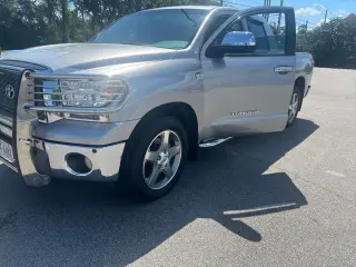 Toyota Tundra 2008 4x2 Nivel 4puertas Cabina Doble SB (4.7L V8)