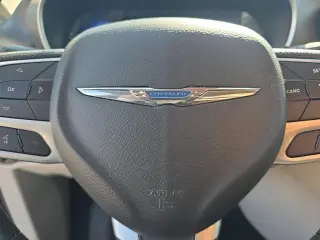 Chrysler Voyager 2020 LXi 4 puertas Mini-Van