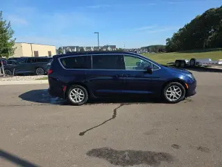 Chrysler Voyager 2020 LXi 4 puertas Mini-Van