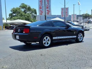Ford Mustang 2007 V6 Deluxe 2dr Fastback