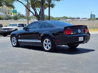 Ford Mustang 2007 V6 Deluxe 2dr Fastback