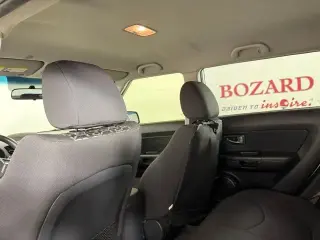 Kia Soul 2010 + Crossover de 4 puertas y transmisión manual de 5 velocidades